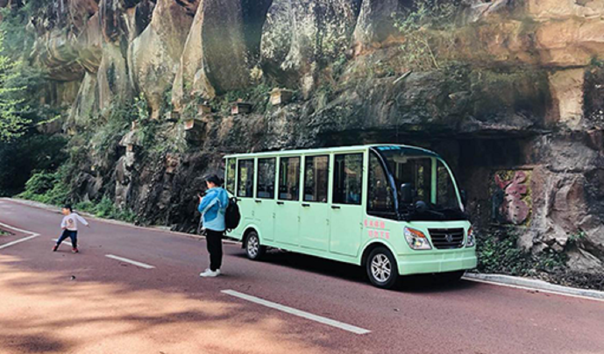 贵州省赤水丹霞谷旅游区14座电动观光车 贵州省赤水丹霞谷旅游区14座电动观光车